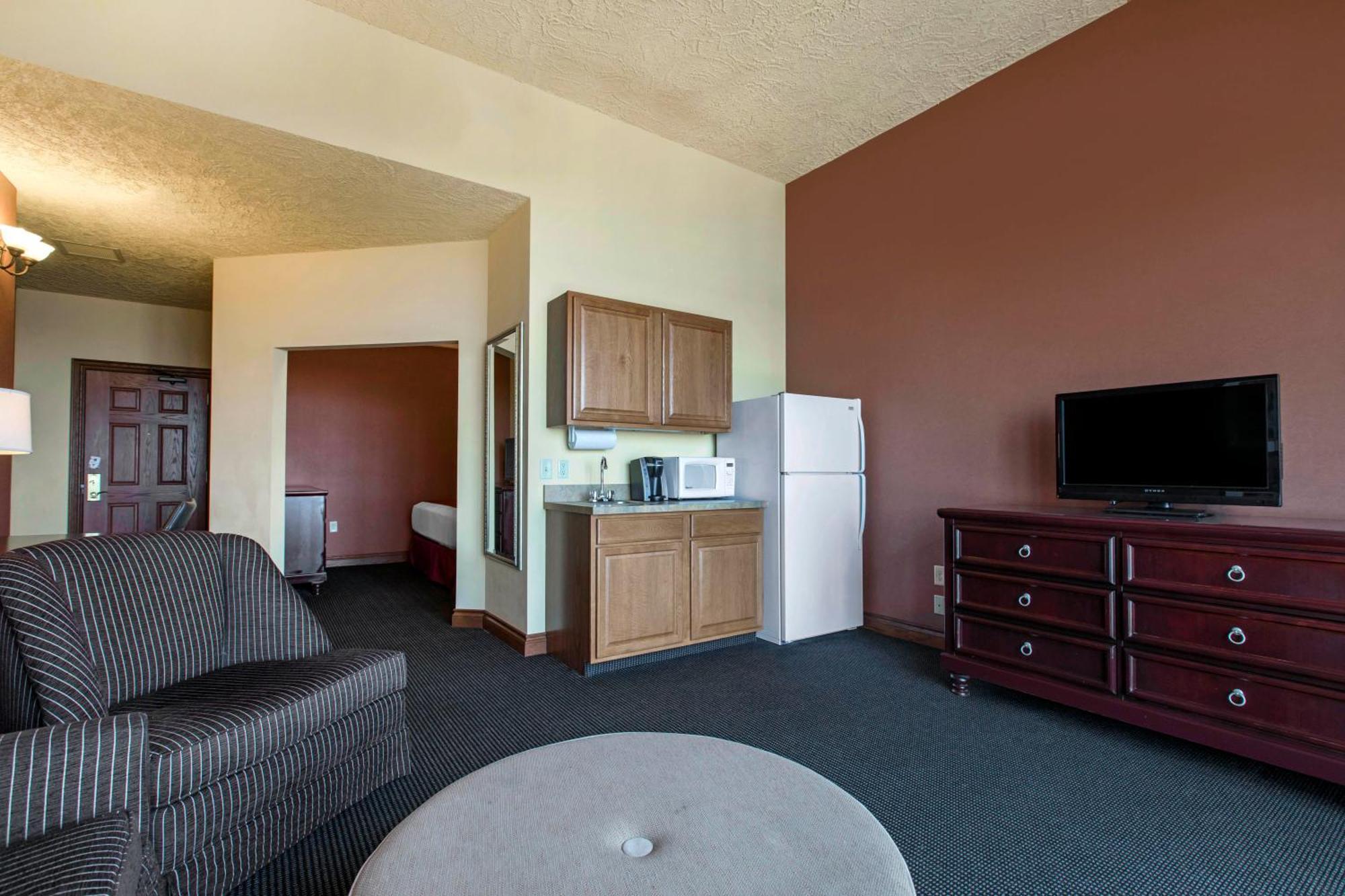 Shoreline Inn & Conference Center, Ascend Hotel Collection マスキーゴン エクステリア 写真