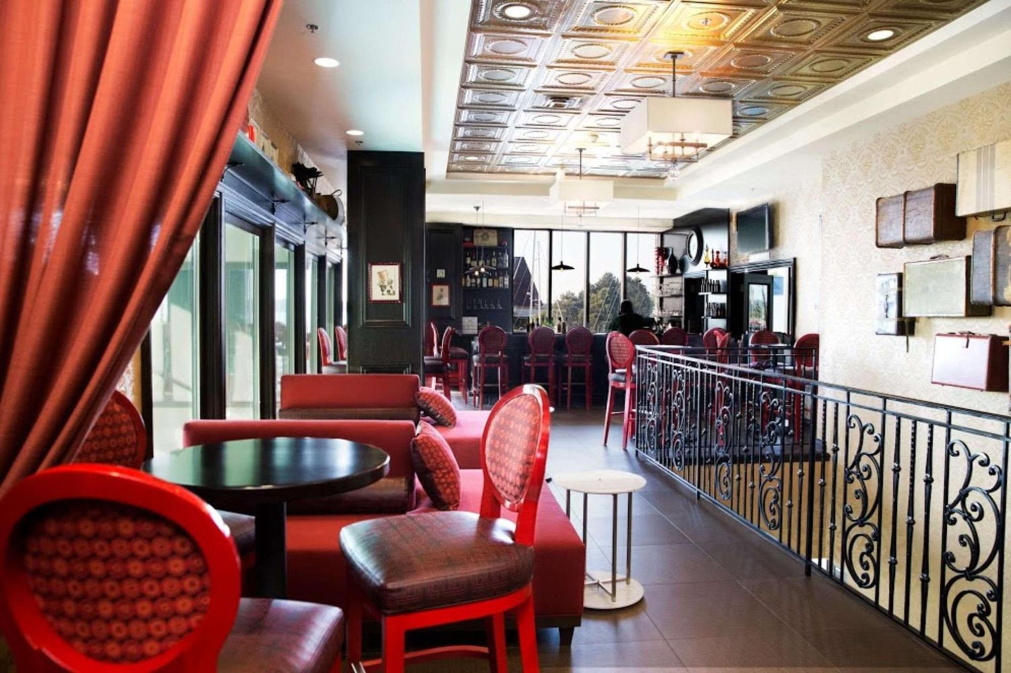 Shoreline Inn & Conference Center, Ascend Hotel Collection マスキーゴン エクステリア 写真
