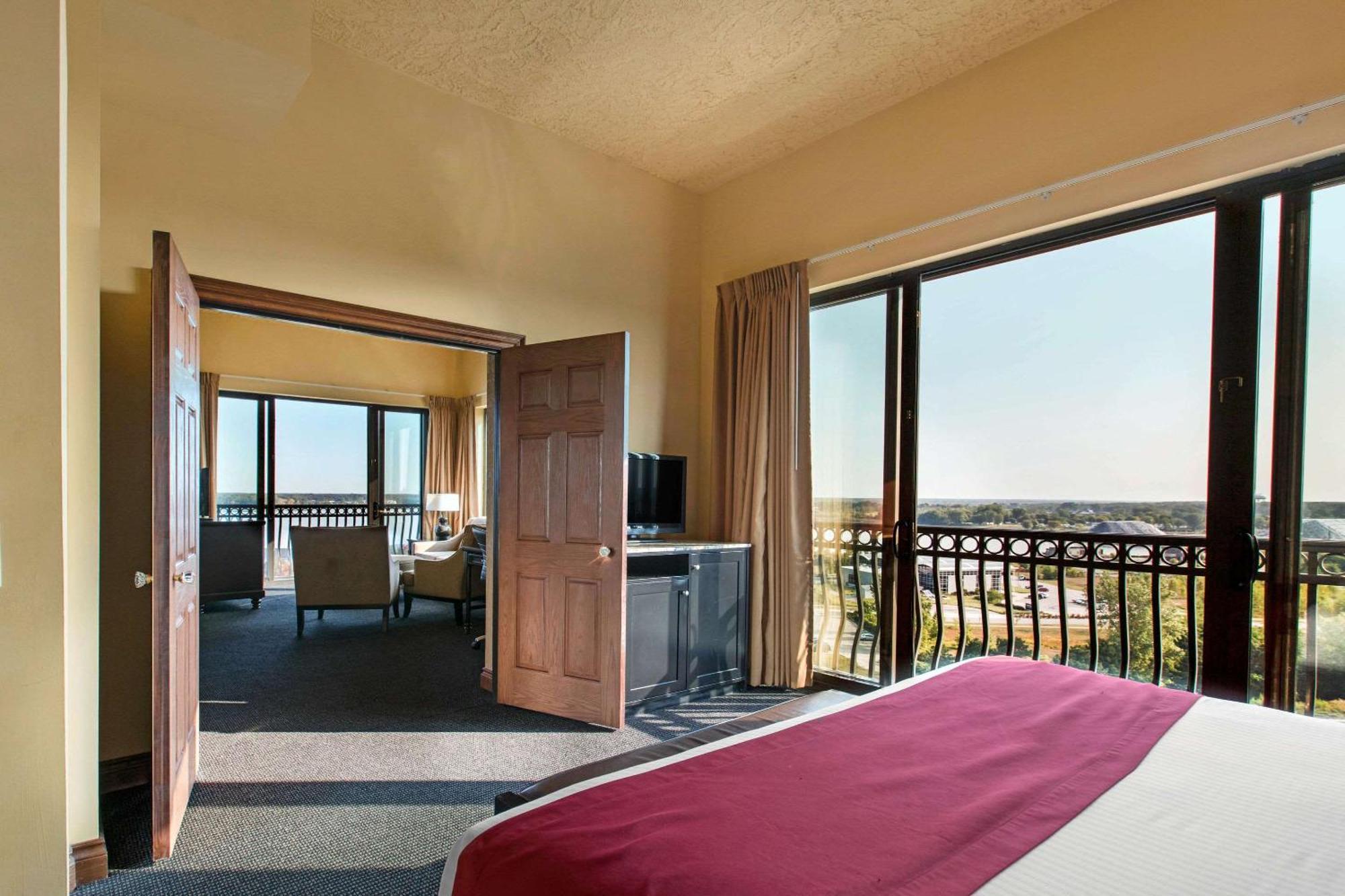 Shoreline Inn & Conference Center, Ascend Hotel Collection マスキーゴン エクステリア 写真