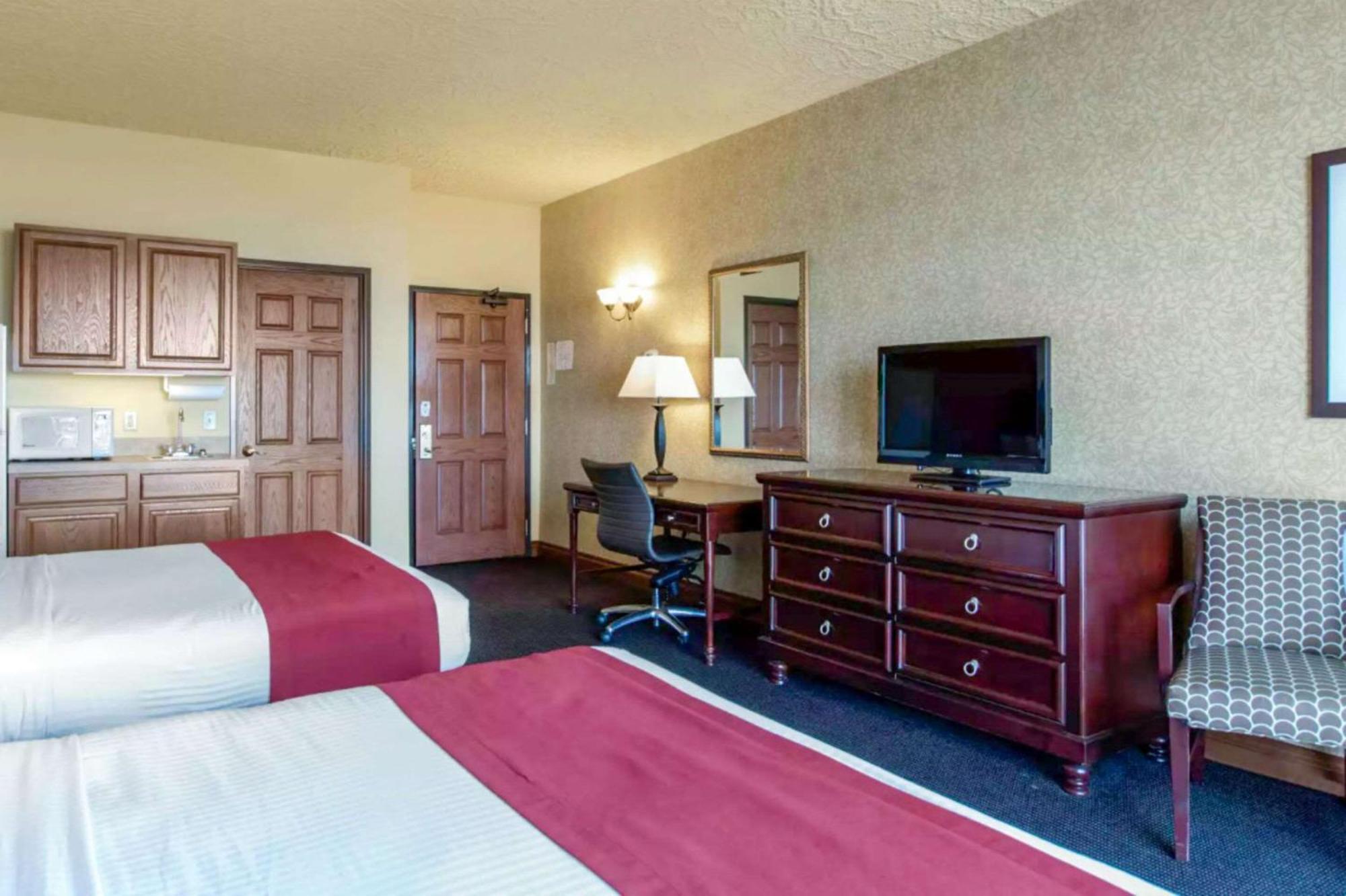 Shoreline Inn & Conference Center, Ascend Hotel Collection マスキーゴン エクステリア 写真