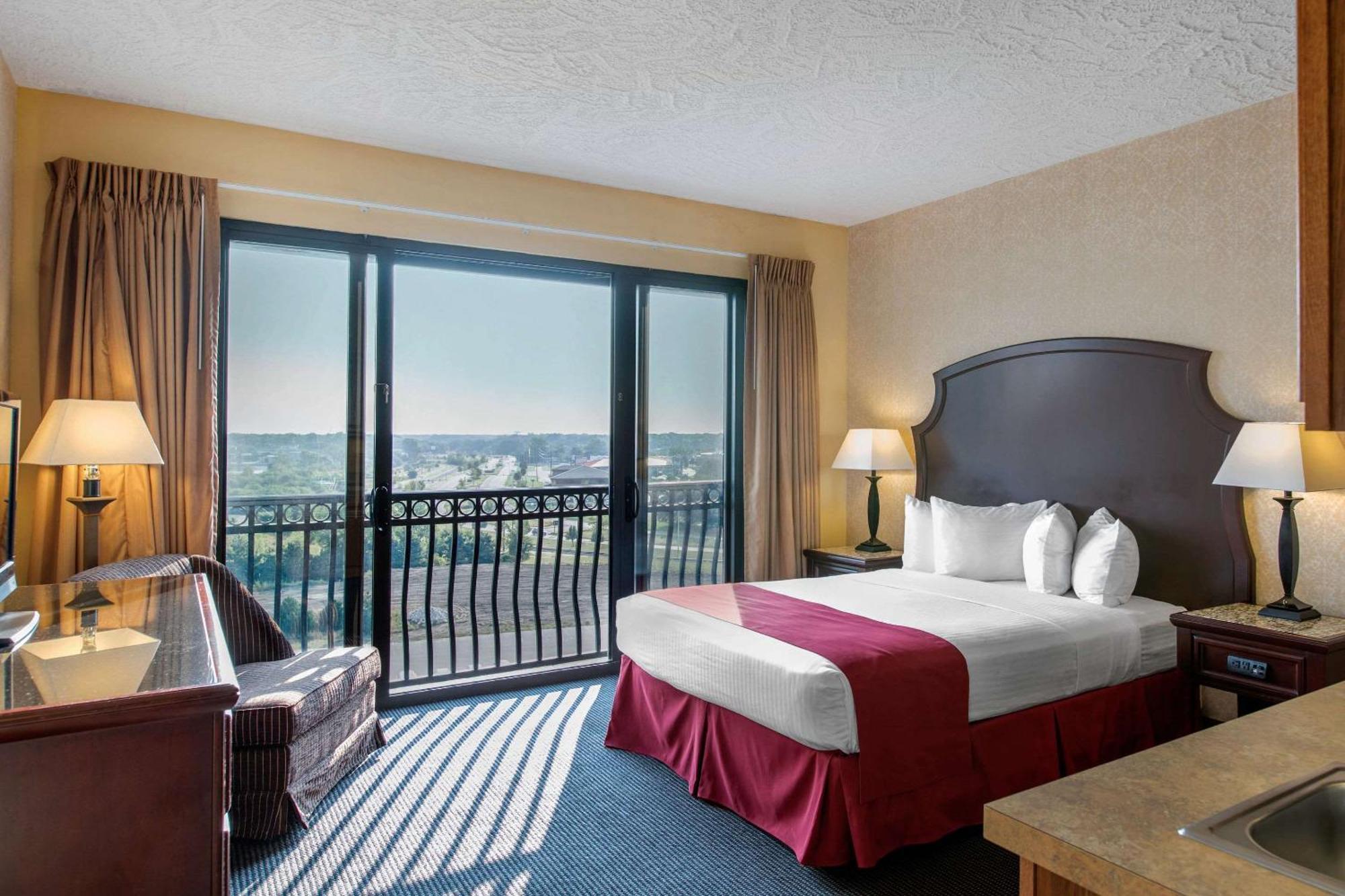 Shoreline Inn & Conference Center, Ascend Hotel Collection マスキーゴン エクステリア 写真