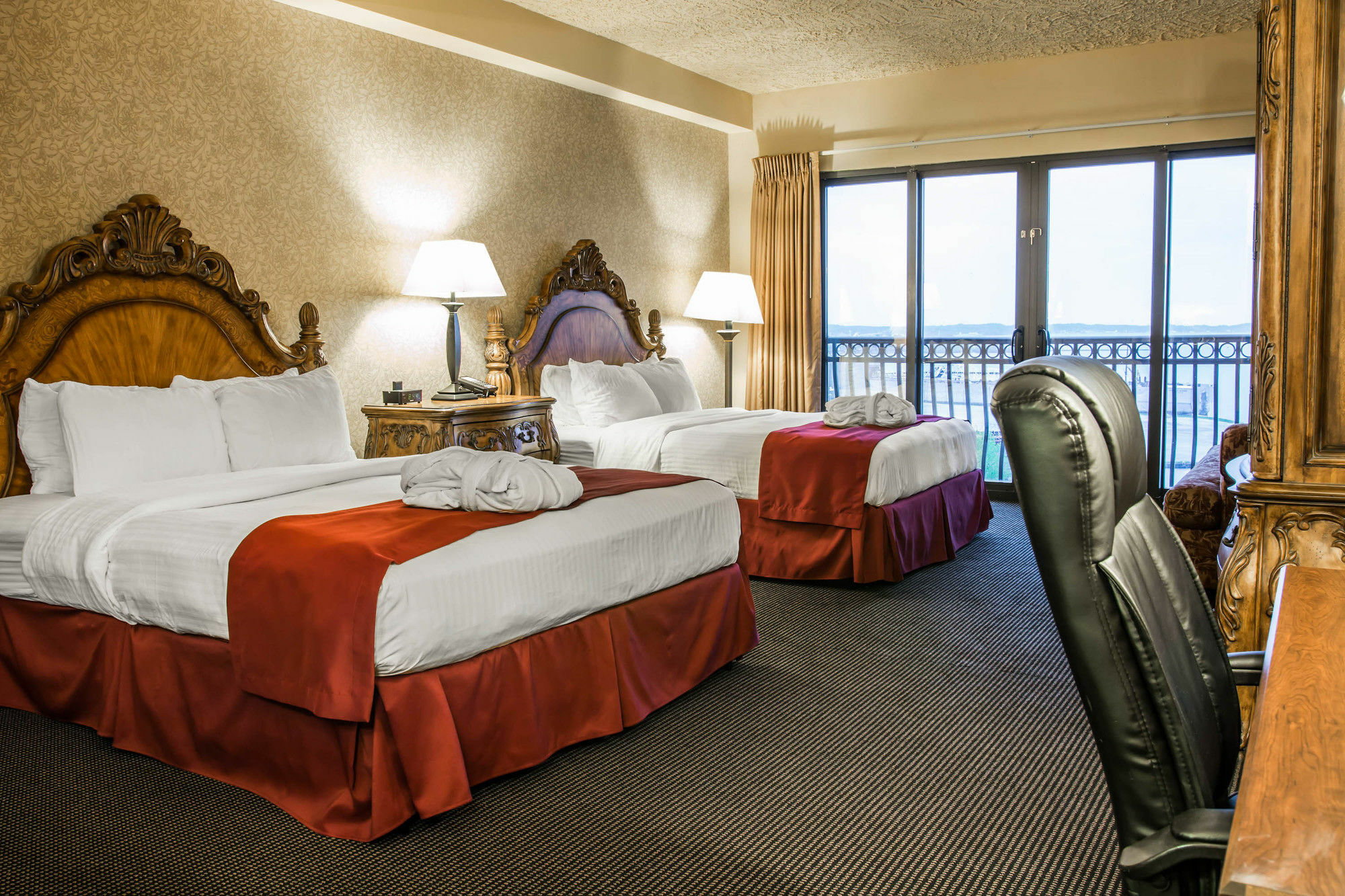 Shoreline Inn & Conference Center, Ascend Hotel Collection マスキーゴン エクステリア 写真