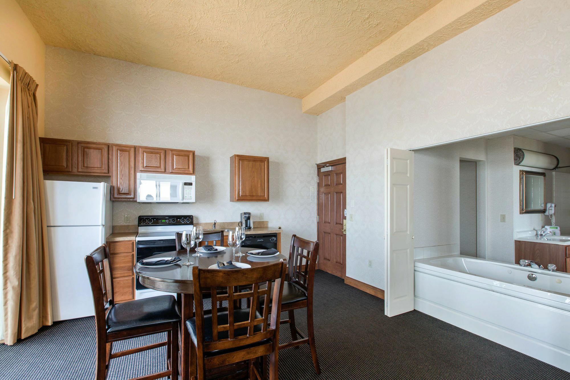 Shoreline Inn & Conference Center, Ascend Hotel Collection マスキーゴン エクステリア 写真